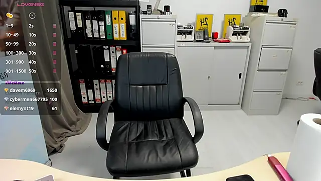 kilenyapatrice online show from December 29, 5:54 pm