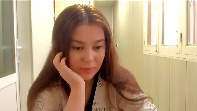 Snapshot of LunaXmii chatting on December 17, 2:50 am LunaXmii online show from December 17, 2:50 am