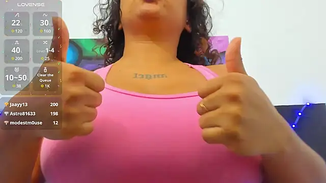 Snapshot of im_angels77 chatting on January 21, 6:33 am im angels77 online show from January 21, 6:33 am