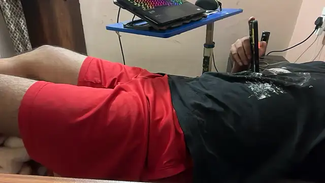 Snapshot of sexyboy09 chatting on October 11, 9:41 am sexyboy09 online show from October 11, 9:41 am