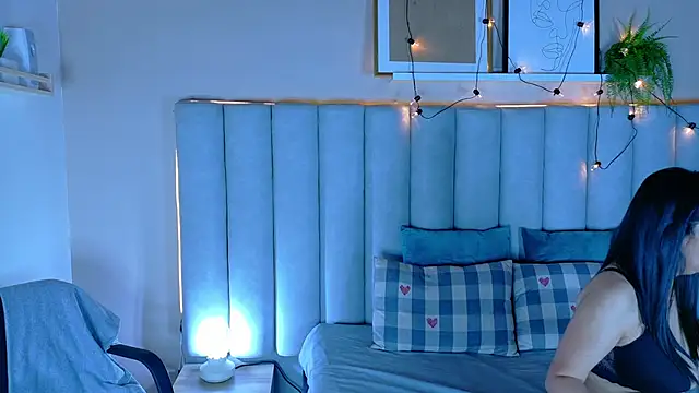 JaylaScott   online show from October 13, 11:43 am