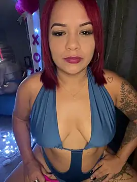 EmmaHot online show from March 5, 10:00 am