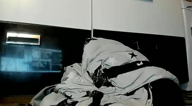 Snapshot of zarry chatting on January 8, 10:27 pm zarry online show from January 8, 10:27 pm