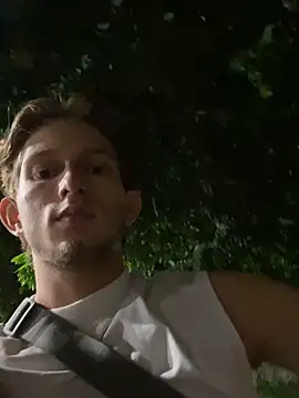 Snapshot of Deim_ chatting on October 24, 5:15 am Deim online show from October 24, 5:15 am