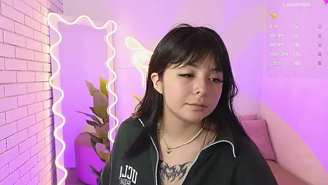 hina tay online show from December 13, 4:11 am