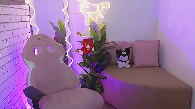 hina tay online show from December 18, 4:20 am