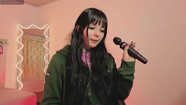 Snapshot of hina_tay chatting on November 25, 3:06 am hina tay online show from November 25, 3:06 am