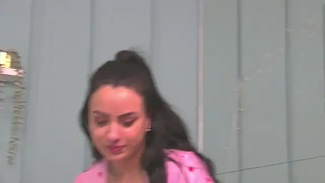 ElyzaIbarra online show from March 8, 7:09 pm