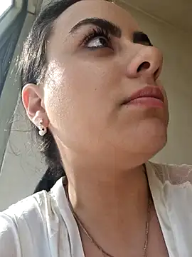 ElyzaIbarra online show from March 22, 11:42 am