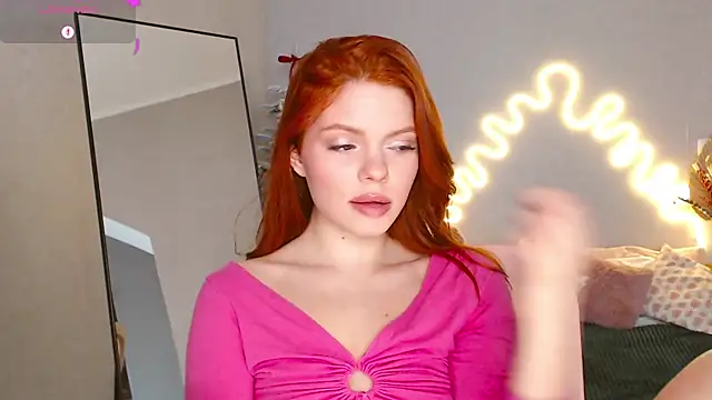 Red  Candy online show from January 25, 10:08 am