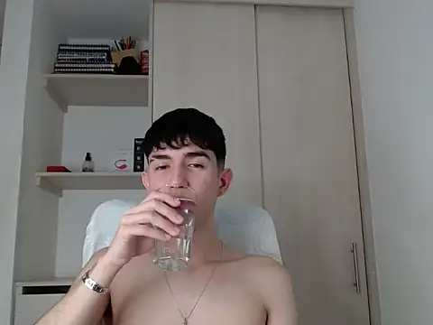 Snapshot of Andy_hot19 chatting on September 19, 4:14 am Andy hot19 online show from September 19, 4:14 am