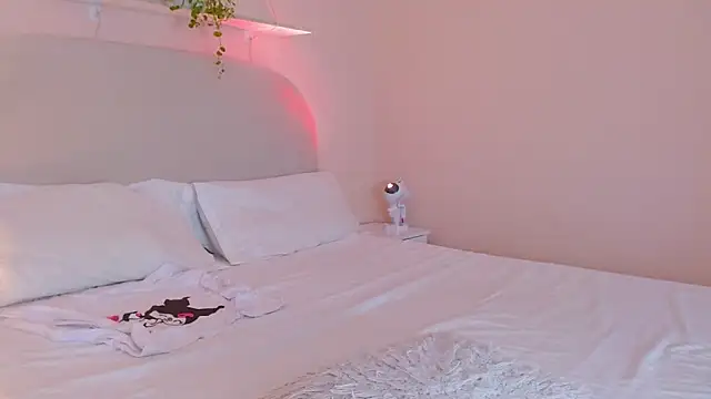 Snapshot of dilan_sp chatting on November 9, 12:20 am dilan sp online show from November 9, 12:20 am