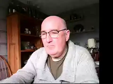 Snapshot of Adamdaddybear chatting on December 12, 12:55 pm Adamdaddybear online show from December 12, 12:55 pm