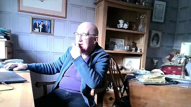 Snapshot of Adamdaddybear chatting on January 25, 1:52 pm Adamdaddybear online show from January 25, 1:52 pm