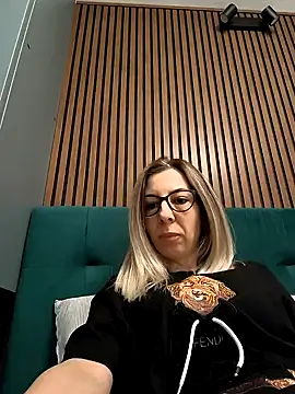 SukyGirl online show from January 21, 4:21 am