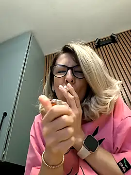 SukyGirl online show from February 9, 8:33 am