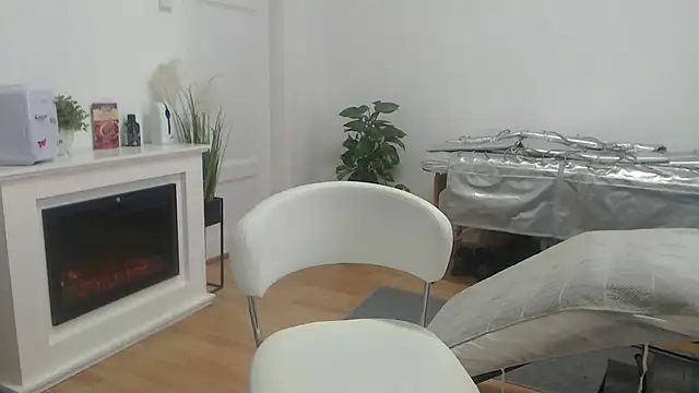 SukyGirl online show from February 20, 9:00 am