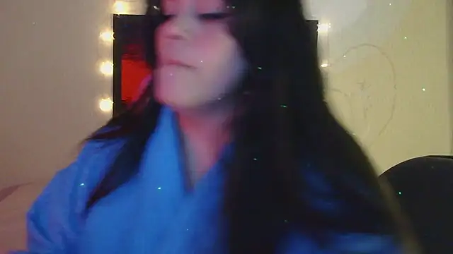 Snapshot of blue_angel33 chatting on February 13, 2:23 am blue angel33 online show from February 13, 2:23 am