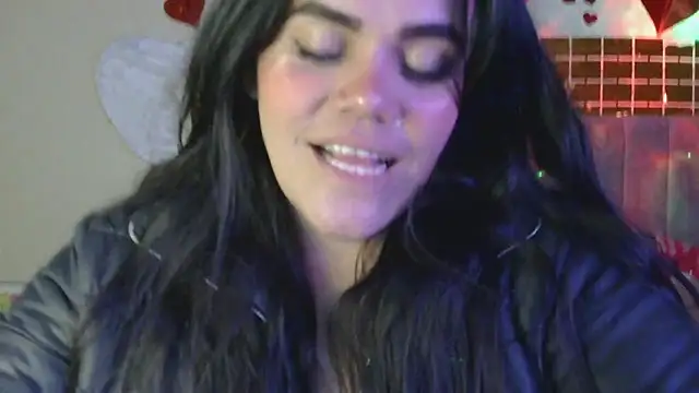 Snapshot of blue_angel33 chatting on February 28, 1:47 am blue angel33 online show from February 28, 1:47 am