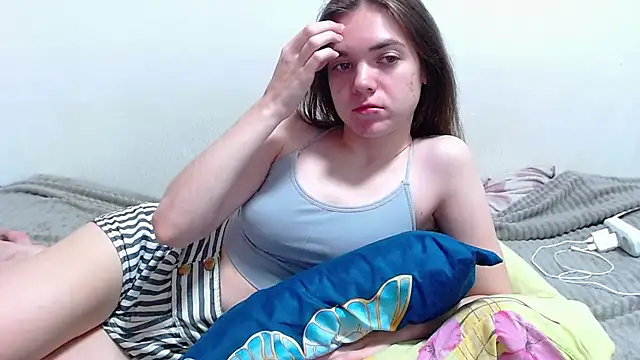 SallyMkn online show from September 12, 7:25 pm