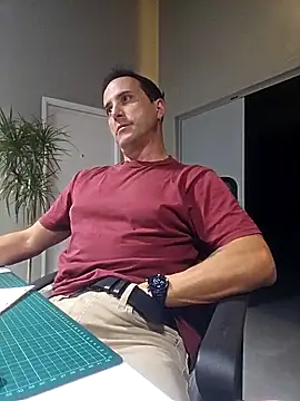 Snapshot of Lucas___81 chatting on November 5, 7:25 pm Lucas 81 online show from November 5, 7:25 pm