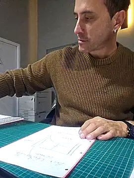 Snapshot of Lucas___81 chatting on December 5, 5:31 pm Lucas 81 online show from December 5, 5:31 pm