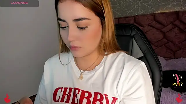 Lucia star   online show from December 27, 7:46 pm