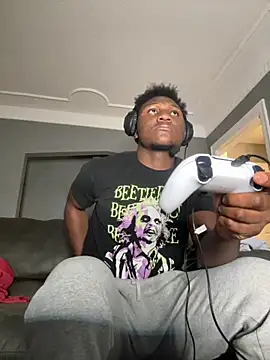 Festivitiesking1 online show from October 31, 8:37 am