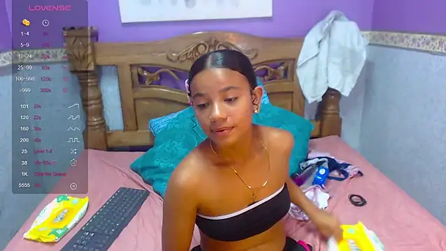 Snapshot of Angelica_Blue chatting on September 17, 5:25 pm Angelica Blue online show from September 17, 5:25 pm