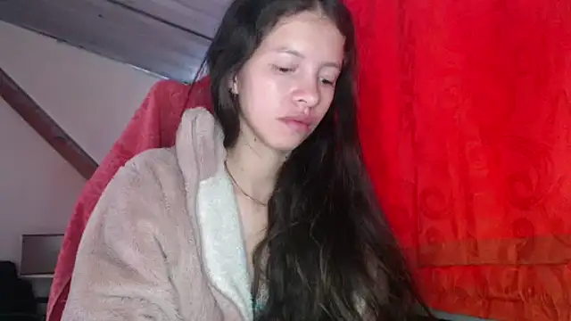 Snapshot of sweetdam12 chatting on December 12, 12:33 pm sweetdam12 online show from December 12, 12:33 pm