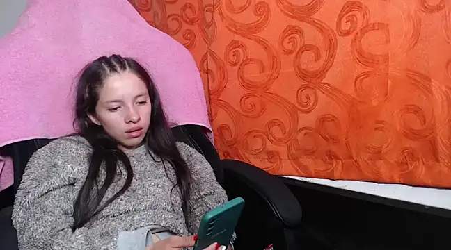 Snapshot of sweetdam12 chatting on January 8, 10:16 pm sweetdam12 online show from January 8, 10:16 pm