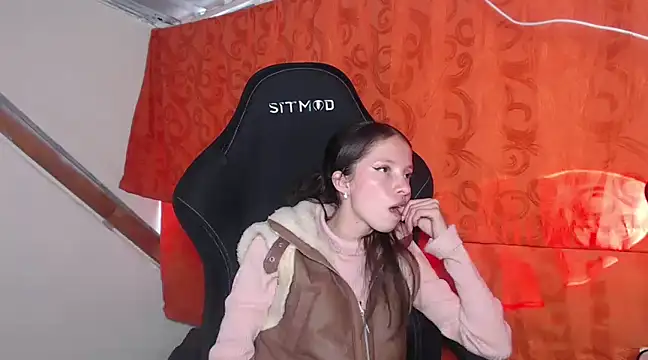 Snapshot of sweetdam12 chatting on February 22, 7:14 pm sweetdam12 online show from February 22, 7:14 pm