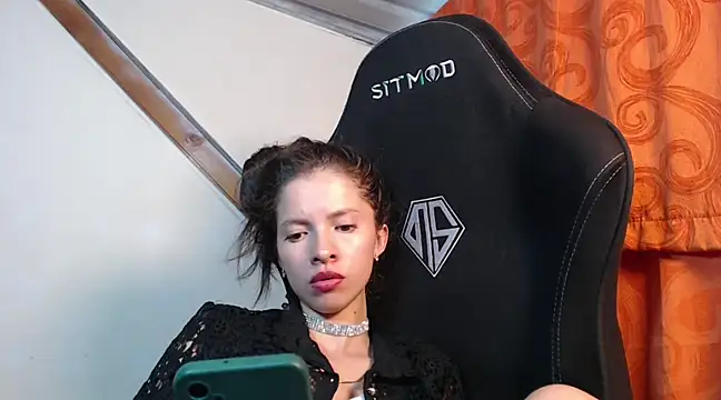 Snapshot of sweetdam12 chatting on February 27, 9:14 pm sweetdam12 online show from February 27, 9:14 pm