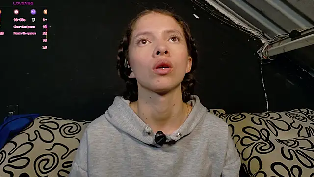 sweetdam12 online show from October 25, 8:14 pm