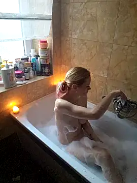 LillyAn123 online show from January 11, 2:04 pm