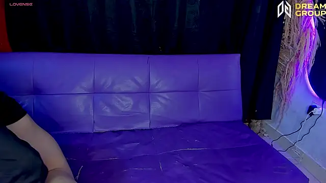 Yourslust  online show from March 1, 11:37 pm