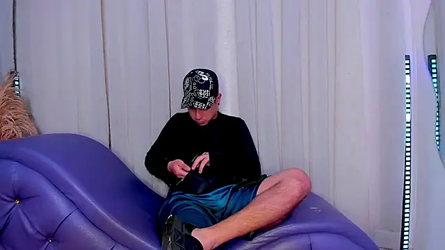 Yourslust  online show from January 16, 12:31 pm