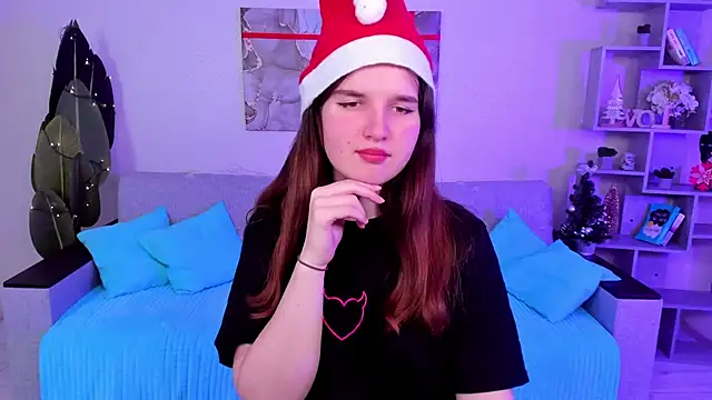 BonneyLove online show from December 17, 5:15 pm