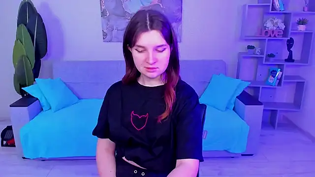 BonneyLove online show from February 7, 9:37 pm