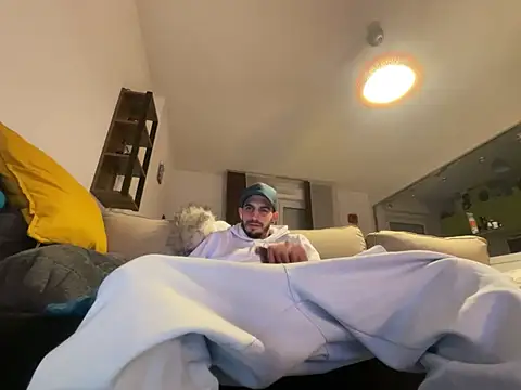 Rebeu313 online show from January 16, 11:16 pm