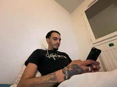 Rebeu313 online show from October 11, 7:01 pm