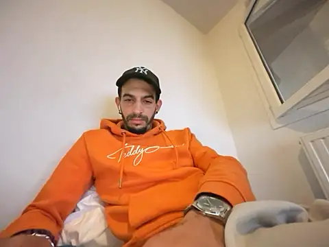 Rebeu313 online show from November 5, 4:40 pm