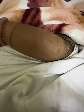 Snapshot of hamed-697 chatting on December 23, 4:33 am hamed-697 online show from December 23, 4:33 am