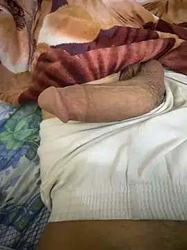 Snapshot of hamed-697 chatting on January 18, 1:40 pm hamed-697 online show from January 18, 1:40 pm