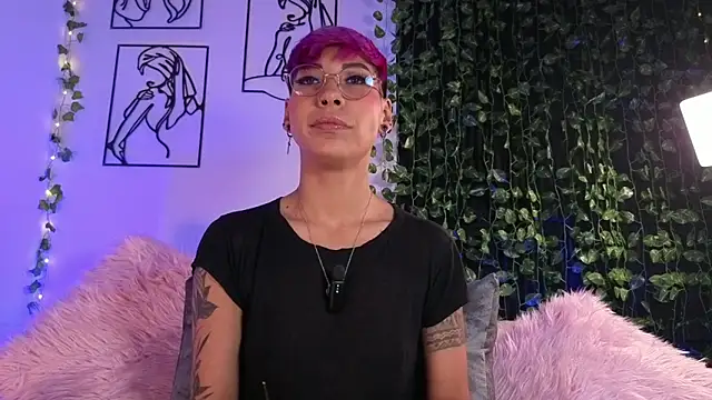 MiaMorgan  online show from October 5, 1:42 pm