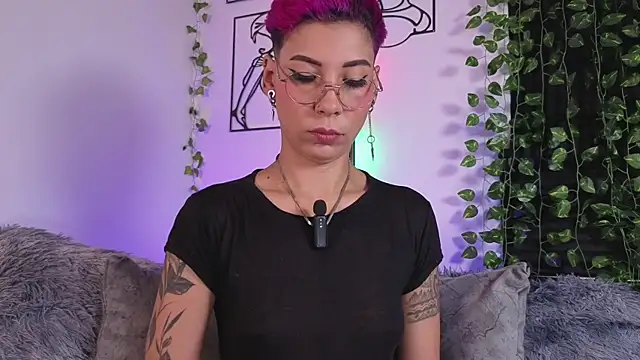 MiaMorgan  online show from December 5, 12:58 pm