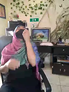 NAJWA-ARAB online show from December 5, 2:33 pm