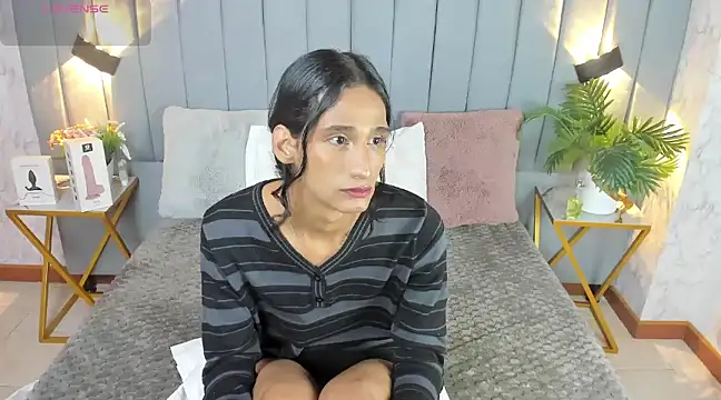 skyyfoxpraga online show from January 14, 2:11 pm