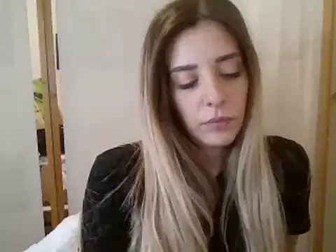 MissBella131 online show from December 17, 8:21 pm