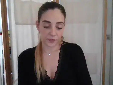 MissBella131 online show from December 20, 2:27 pm